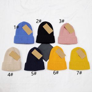 Primavera Autunno Inverno donna Natale Cappelli ragazze sport Moda uomo Berretti Skullies Chapeu Cappellini Cotone Gorros Cappello caldo in lana Berretto lavorato a maglia Candy 7colors capodanno