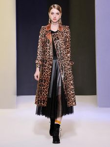 Women's Trench Coats Snake Print Lederen Velvet Revers Lange Mouwen Lace-up Taille Lange Windbreaker Leopard Jacket Dames