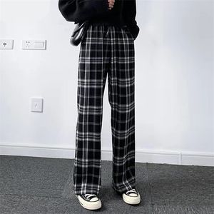 Lucyweever Oversize 3xl Spodnie w kratę Kobiety Retro Casual Luźne Szerokie Spodnie Harajuku Hip-Hop All-Match Unisex Streetwear 211115