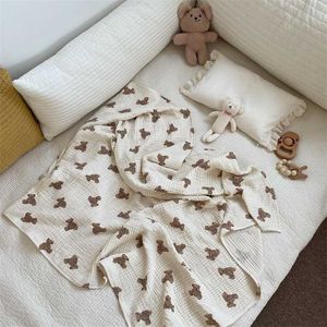 7684 Baby Muslin 2 Layers Swaddle Wrapped Blanket Fashion Bear Print Spring Summer Footmuff Sleep Bag 211223