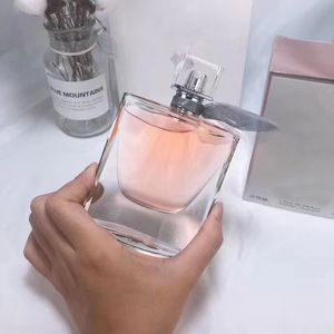 kadın parfümleri için parfümler parfüm İyi Koku Değerli Baharat Zarif Su Sprey Şişesi 75ml EDP Çiçek Meyveli Notlar Hızlı Teslimat
