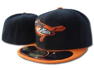 NOVITÀ Moda uomo Hip Hop Classico Colore nero Visiera piatta Cappellini chiusi a grandezza naturale Baseball Sport Tutti i cappelli aderenti della squadra nella taglia 7- Taglia 8 Ordine della miscela OK