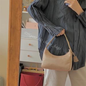 2023 Nylon Women Fashion Luxurys Designers Shoulder Bag Crossbody Handbags Chain Backpack Half Moon Totes Hobos Bags Purses Underarm Handbag Purse Tote Wallet Lady