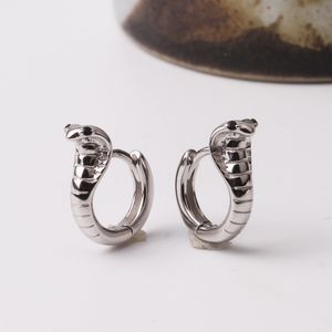 Orecchini cobra in argento sterling 925 con perno di moda europeo e americano Accessori per gioielli neutri con fibbia per orecchio freddo hip-hop carino