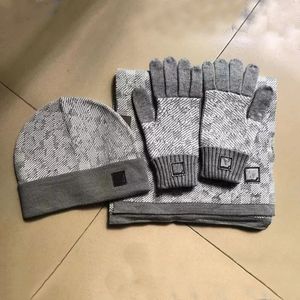 Designer Mens Beanie Scarf Glove Set Luxury Hat Knitted Caps Ski Scarves Mask Unisex Winter Outdoor Fashion Sets