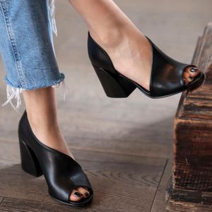 Buty damskie Mio Gusto Eva, kolor czarny / skórzany proszek biały brązowy, wysokość pięty 9 cm, wysokiej jakości pompy, sandały dla kobiet 2021, K627