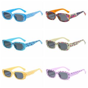 Tasarımcı Güneş Gözlüğü Çiçekler Baskılı Kare Çerçeve Güneş Gözlükleri Anti UV Gözlükleri Yaz Güneş Koruyucu Gölgeleri Moda gözlük Aksesuarları B7944