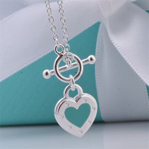 100% s925 sterling silver love necklace, green LOVE pendant. High-quality high-quality fashion ladies jewelry Q0531