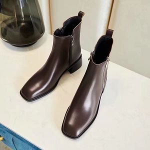 Bota do tornozelo Mulher Outono inverno 2021 nova versão sul coreana de grosso couro marrom macio couro britânico estilo primavera e outono botas de couro