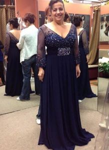 2021 Sexy Dark Blue Cheap Mother of the Bride Groom Dresses V neck Backless Long Sleeves Bling Crystal Beaded Sequins Evening Formal Gowns