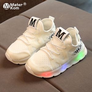 Tamanho 21-30 Com Light Tenis Infantil para meninos, meninas, iluminando sapatos LED Kids Children Growing Sneakers 210308