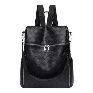 Moda Plecak Kobiety Nowy Woven Wzór PU Leather Leisure Travel Plecaki Wysokiej Jakości Panie Torba Pakiet Czarny Zielony Czerwony