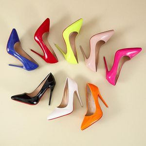 Sapatos de vestido Plus Size 35-43 Mulheres Bombas Candy Color Salto Alto Salto De Patente Patente Pontilhada Toe Fino Salto Senhoras Casamento 9423N