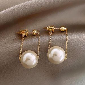 Dangle ljuskrona enkla eleganta små pärla hängsmycke örhängen för kvinna 2021 mode smycken party damer ovanliga tillbehör