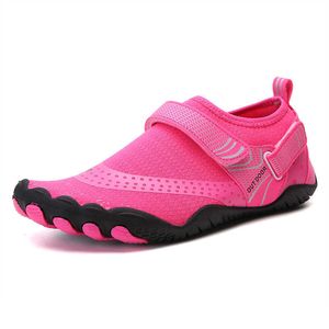 2020 Summer Five finger Water Shoes Sneakers Men female women Seaside Beach Aque Shoes slip-on Adult Outdoor Athletic gym Shoes Y0714