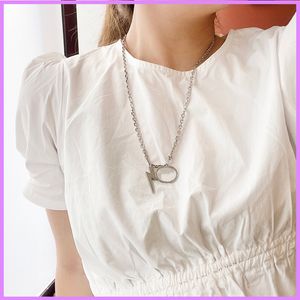 Мужская подвеска ожерелье роскошь дизайнеры ювелирные изделия женские уличные моды ожерелья серебряные молнии цепи Unisex D221214F