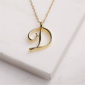 Small Cursive 26 Capital Letter Necklace Enkel partnernamn Inledande Alfabet A-J Charm Swirl Monogram Word Text Karaktär Pendantkedjan Halsband för kvinnor flickor