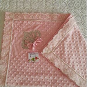 Baby Blanket Lace Prince Princess Crown mantém calorosamente graças à sua estrutura especial. É textura leve e macia. 90 * 100 cm 210309