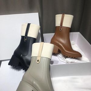Luxury Designer Womens Half Boots Skor Vinter Chunky Med Heels Plain Square Toes Shoe Rainboots Zip Women Mid Calf Booty Wear Resistent Thi