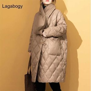 Lagabogy Winter Coat Women White Duck Down Jacket Kvinna Casual Long Parkas med Scarf Warm Loose Snow Coat 211221