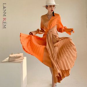 Lanmrem الخريف V- الرقبة التباين اللون منتصف العجل طول مضيئة الخصر الدانتيل يصل البرتقال فستان بأكمام طويلة للنساء أزياء 2A2816 210309