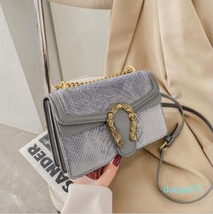 Summer 2021 Chain Shoulder Messenger Bag Texture Small Square Bags Pure Color Simple Fashion Crocodile Ribbon Trendy Cool Girl