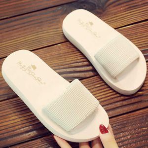 Летние детские тапочки для мальчиков для мальчиков девочек малышей обувь нескользящая родитель-ребенок пляжные сандалии дома ванная комната шлепанцы детские QQ539 210712