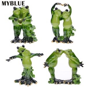 Myblue Kawaii Garden Żywica Animal Lovers Frog Para ślub Figurka Miniatures Nordic Home Room Decoration Akcesoria Gift 210811