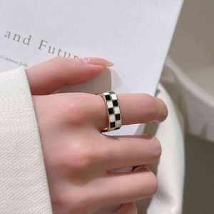 Punk Enamel Black White Checkered Drip Oil Rings Women Grid Lattice Plaid Finger Ring Daily Party Jewelry Accessories Gift G1125