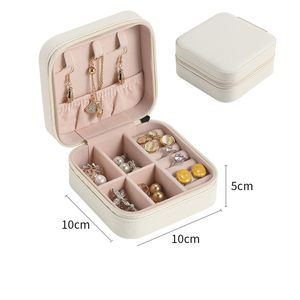 Einschichtige einfache Schmuck tragbare Aufbewahrungsbox Ohrringe Ring PU-Leder kleine Mini-Boxen Seeversand KKB7504