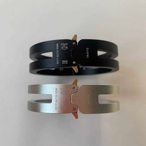 Streetwear 고품질 Alyx 팔찌 알루미늄 합금 편지 조각 기능 스타일 버클 커플 Alyx Bangles 팔찌 Q0717