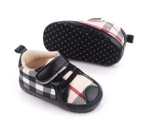 First Walkers Mode Läder Baby Casual Skor Anti Halk Handgjorda Newborn Boy Shoes 0-18 månader