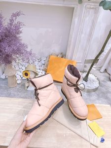 Luxury Women Pillow Comfort Boot Designer Lady Down Filling Nylon Flat Treaded Micro Outrula Ankle Boots