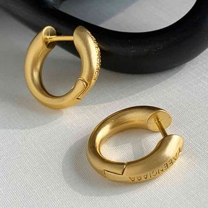 Par retro e antigas brincos simples anel fivela de orelha de alta qualidade brando de cor de Blacksilver para mulheres jóias de luxo