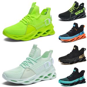 fashion high quality men running shoes breathable trainers wolfs grey Tour yellow teals triple black Khaki green Light Brown Bronze mens outdoor sports sneakers