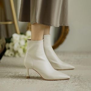 Stiefel Schuhe Weiß Knöchel Reißverschluss Luxus Designer Low Rock Herbst Spitze Mode Damen High Heel TPR Solide Metall Dekoration PU Poi