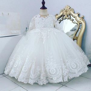 Abiti da ragazza di fiore in pizzo 2021 con maniche lunghe in tulle Abiti da sposa per bambina Abiti economici da spettacolo per comunione