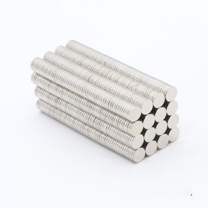 NEODYMIUM Dysk stałego N35 NDFEB małe okrągłe super potężne mocne magnesy magnetyczne 4mm x 1,5 mm 500 sztuk