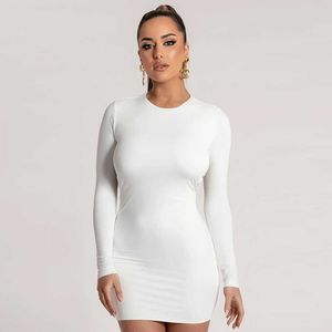 Ocstrade Bandage Dress Sexig Backless White Bodycon Ankomster Kvinnor Långärmad Nattklubbfest es 210527