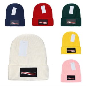 Wave Pattern Designer Håll Varm Beanie Märke Kepsar För Kvinnor Män Vinter Stickade Hattar Unisex Ladies Bone Gorras Stickar Multifunktion Hattar Chapeus Casquette