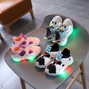 Fashion Kids Led Light Up Shoes for Girls and Boys Glowing Sneakers Girls Casual Shoes Children Boys with Luminous Sole E07291 G1025