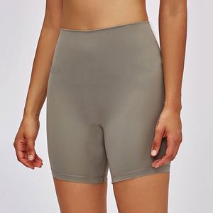 L-2064 High-Rise Yoga Byxor Outfit Med T-Line Naken Känsla Elastisk Tight Womens Fitness Hot Byxor Sportkläder Slim Fit Sports Shorts