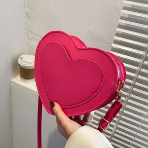 Luxury Digner Small Shoulder Bags for Ladi Pu Leather Women Heart-shaped Crossbody Bag Female Evening Clutch Purse Handbags