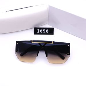 2021 nuovi occhiali da sole moderni retrò grandi occhiali da sole di tendenza siamesi in vento street shooting modello 1696 con scatola