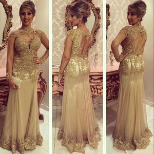 Sexy Champagne Gold Mother of the Bride Dresses Lace Appliques Beads Long Sleeves Hollow Back Floor Length Plus Size Celebrity Evening Gowns