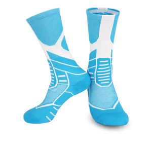 Şerit desen tasarım yüksek yoğunluklu çorap kalınlaşmış rekabet eğitim nefes ter emici havlu alt orta tüp basketbol çorap