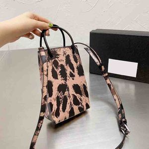 Personalized luxury designer mini Bag rectangle Crocodile pattern handbag Graffiti print or solid color Unisex cool Mobile phone Purse 12*18