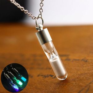 Pendant Necklaces Women Men Glowing Luminous Sand Timer Necklace Glass Hourglass Bottle Chains Ladies Couple Lovers Jewlery A+++