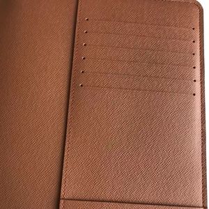 ボックスホルダー付きファッションデザイナーウォレット高品質のノートブック日記保護ケースカードパスポートウォレットデスクトップメモ帳C263F
