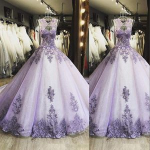 2021 Luxuriöse lila Quinceanera-Ballkleidkleider Illusion Juwelenausschnitt ärmellose Spitzenapplikationen Sweet 16 Open Back Plus Size Custom Party Prom Abendkleider